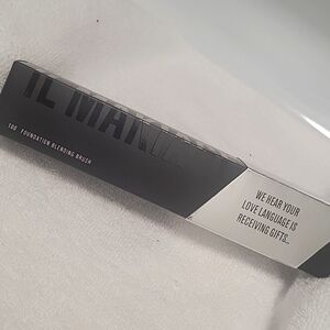 IL MAKIAGE Brush